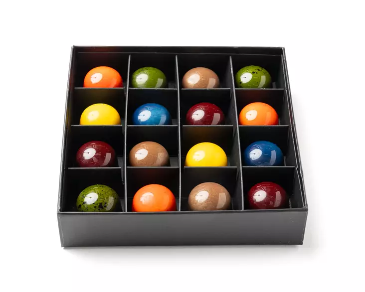 Käsintehdyt konvehdit, 16 kpl rasia - Lahjaideat - 570 - 1