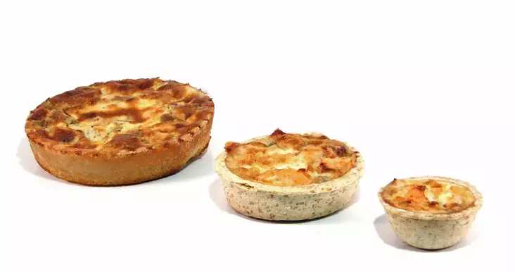 Lämminsavulohi-quiche - Kokoukset ja Catering - 7032 - 1