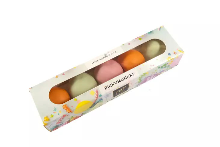 Suklaalla kuorrutetut pikkumunkit rasiassa - Macarons ja pikkumakeat - 1745 - 1