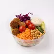 Falafel-hummus salaatti - Kokoukset ja Catering - 1067 - 1